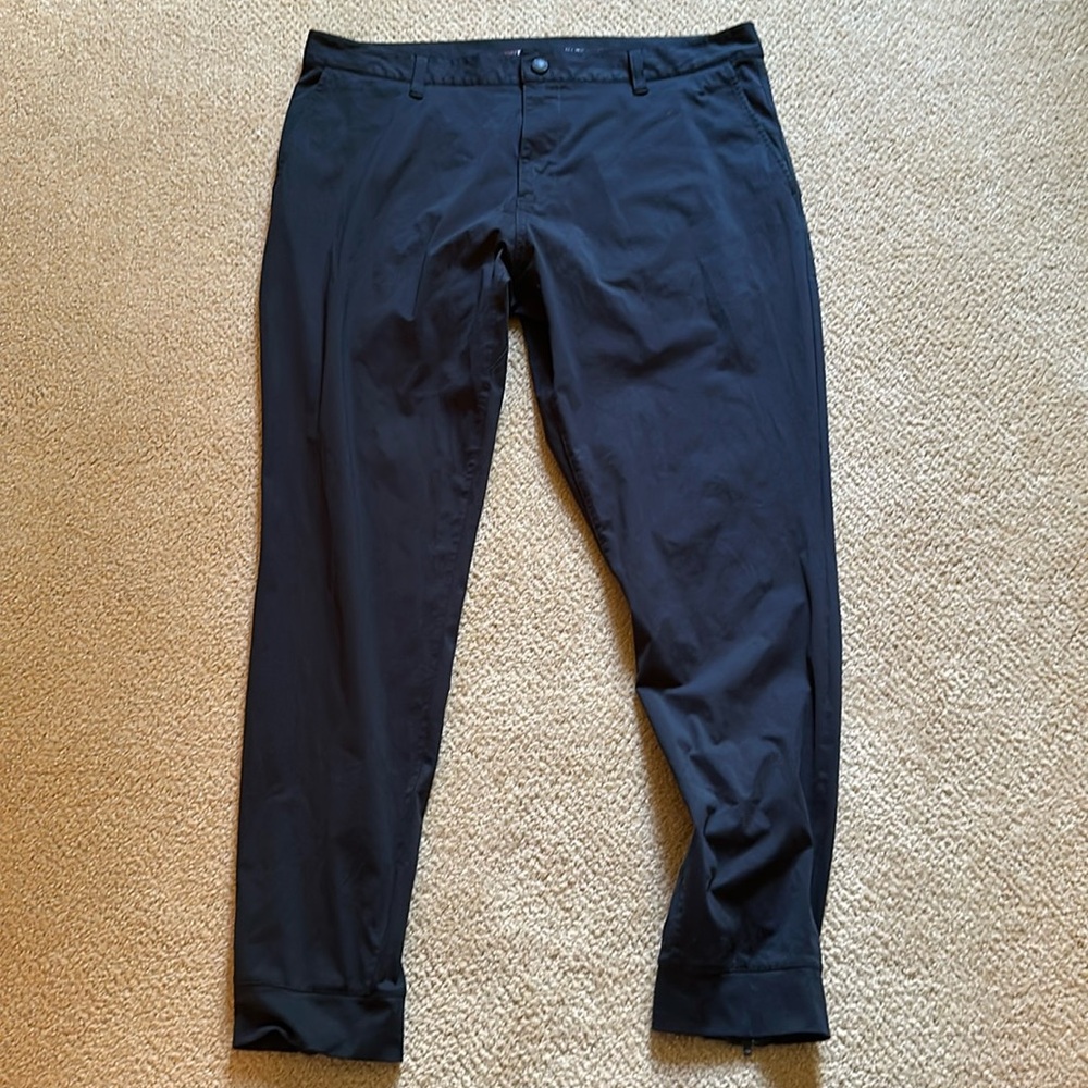 COPY - Men’s Rhone black commuter pants. 36x30 smoke and pet free home